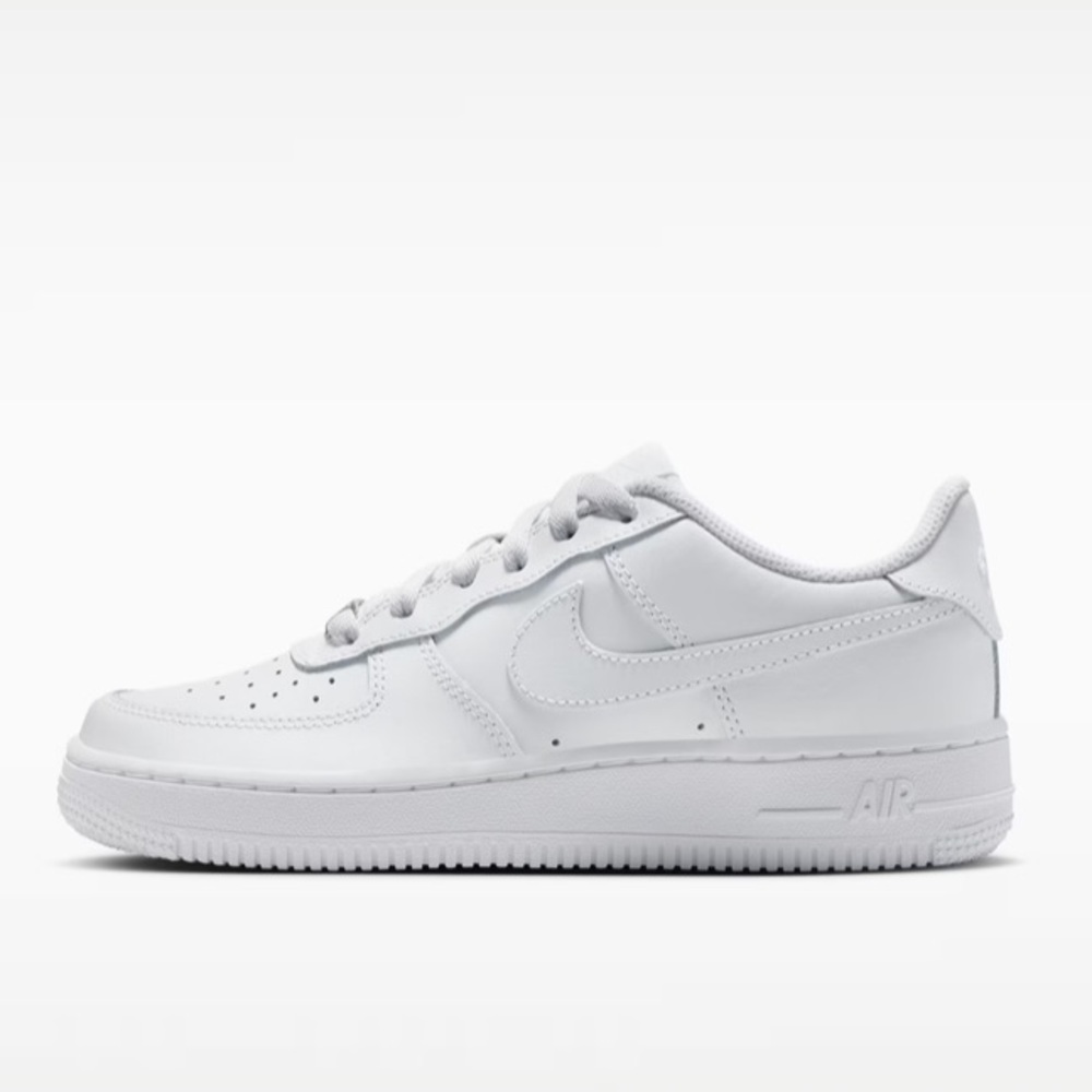 Nike White Air Force 1 LE Athletic Sporty Sneaker Shoes 6.5